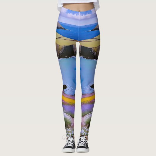 Verdant Cliffs en Azure Waves Leggings (Voorkant)