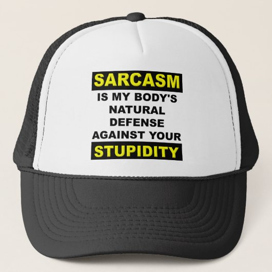 Verdediging Stommiteit Sarcasme Pet Hoed Grappig (Voorkant)