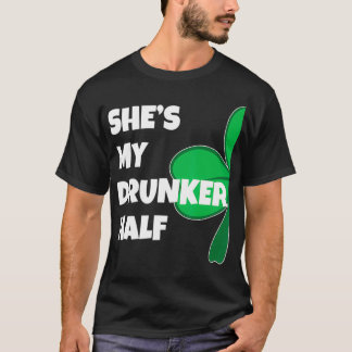 Verdeelt mijn drunker de helft van zijn Drink stee T-shirt