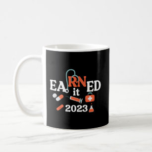 Verdien het 2023-krediet voor zurig Afstuderen of  Koffiemok