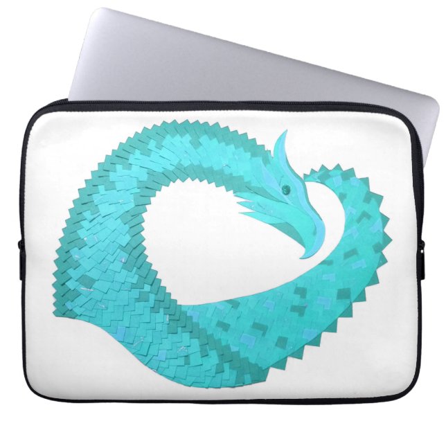 Verdigris hartdraak op wit laptop sleeve (Voorkant)