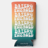 Verdoofd Verliefd Typografie Retro Gradiënt Seltzer Blikjeskoeler (Achterkant)