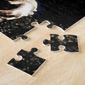 Verdrietige Victoriaans vrouw met veren Pet Legpuzzel (Zijkant)