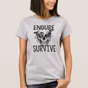 Verduren en overleven schedel met paddenstoelen t-shirt
