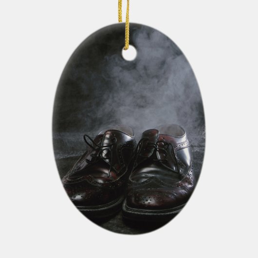 Verdwenen schoenen en rook keramisch ornament (Achterkant)