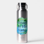 Verdwenen zijn naam: prachtige Bijbel Verse Custom Waterfles<br><div class="desc">Een prachtig Christelijk bijbelvers uit het boek van psalmen met een gouden vierkant op een schitterende,  moderne waterverf die blauw en groen rondstrooit. Dit waterflesje bevat Psalm 72:19,  dat gezegend zijn glorieuze naam voorgoed leest. Laat de hele aarde gevuld zijn met zijn glorie. Amen.</div>