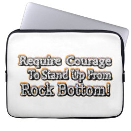 "Vereist moed" Schattige ontwerp. Bestel nu Laptop Sleeve