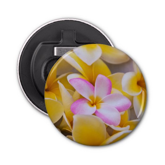 Verenigde Staten, Hawaii, Oahu, Plumeria bloemen i Button Flesopener (Voorkant)