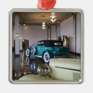 Verenigde Staten, Indiana, Auburn: Auburn, Cord, D Metalen Ornament