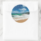 Verenigde Staten, Kauai, Hawaii. Een vrouw rolt de Ronde Sticker (Tas)