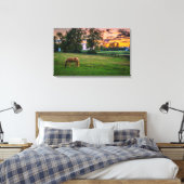 Verenigde Staten, Lexington, Kentucky. Lone Horse  Canvas Afdruk (Insitu (Slaapkamer))