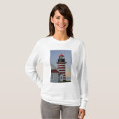 Verenigde Staten, Maine, Lubec. West Quoddy Head L T-shirt (Voorkant volledig)