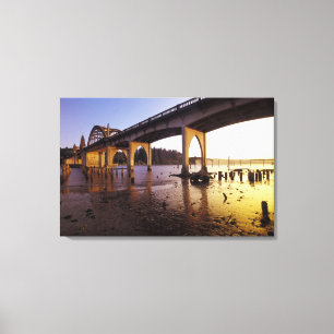 Verenigde Staten, Oregon, Florence. Siuslaw Bridge Canvas Afdruk