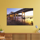 Verenigde Staten, Oregon, Florence. Siuslaw Bridge Canvas Afdruk (Insitu (Woonkamer))