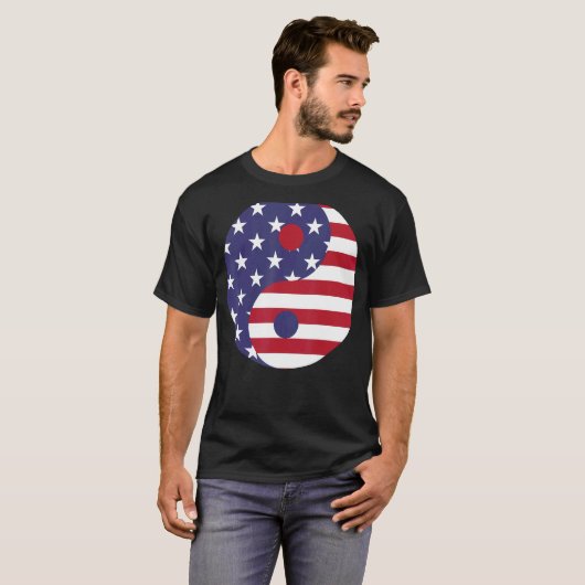 Verenigde Staten Vlag Ying en Yang T-shirt (Voorkant volledig)