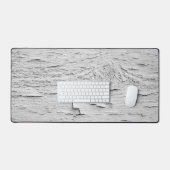 Verf in nood op houttextuur bureaumat (Keyboard & Muis)