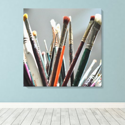 Verfborstels drogen in het zonlicht canvas afdruk (Insitu (Houten vloer))