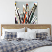 Verfborstels drogen in het zonlicht canvas afdruk (Insitu (Slaapkamer))