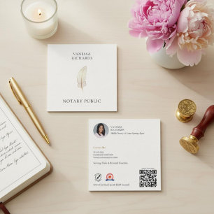 Verfijnd Beige Gouden Veer Chic Notaris Foto QR Vierkante Visitekaartje