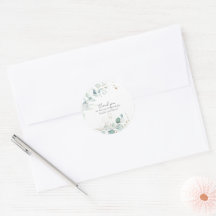 Verfijnde eucalyptusbladeren en olievlekken