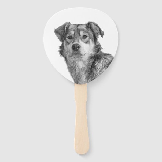 Verfijnde monochrome grote hond van gemengd ras handwaaier (Voorkant)