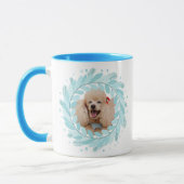 Verfijnde Pastelblauwe Poodle | Aangepast Kerstcad Mok (Links)
