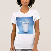 Verfrissende melksplash in glas t-shirt (Voorkant)