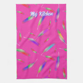 Verfveren met een opgerolde, opwindende, lichtroze theedoek (Verticaal)