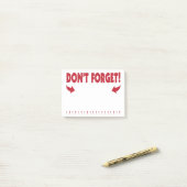 Vergeet de aandacht niet om herinneringen te krijg post-it® notes (Op bureau)