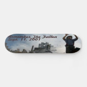 Vergeet de slachtoffers niet persoonlijk skateboard (Horizontaal)