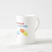 Vergeet je pillen niet porselein kop (Voorkant rechts)