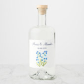 Vergeet me niet Blue Floral Spring Wedding Likeurfles Etiket (Voorkant)