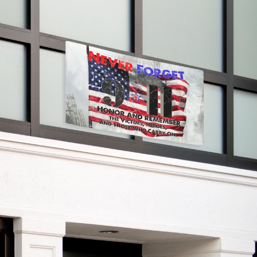 Vergeet nooit 11 september spandoek (Buitenkant Gebouw)