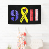 Vergeet nooit 9 11 gele lint spandoek (Insitu)