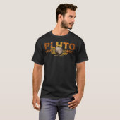 Vergeet Pluto Retro Style Space 36 nooit T-shirt (Voorkant volledig)