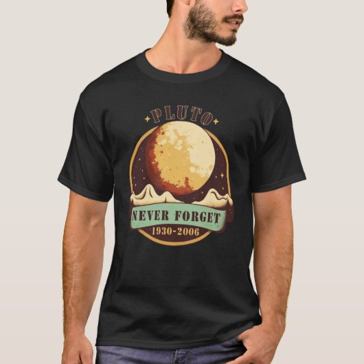 Vergeet Pluto Retro Style Space Science nooit T-shirt (Voorkant)