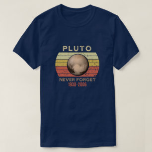 Vergeet Pluto-Shirt nooit. Retro Style Grapy Space T-shirt