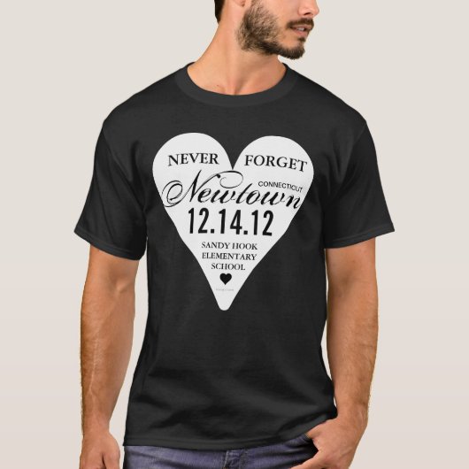 Vergeet Sandy Hook Newtown Tshirt nooit (Voorkant)