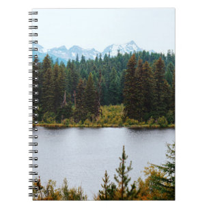 VERGELIJKING MET BOMEN AAN ZIJDEN NOTITIEBOEK