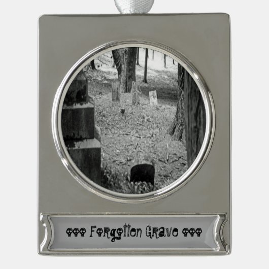 vergeten grave verzilverd banner ornament (Voorkant)