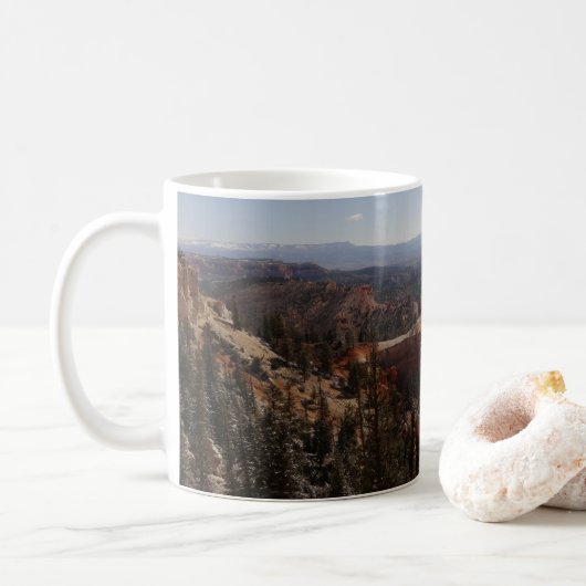 Vergezichts punt in Bryce Canyon National Park Koffiemok (Met donut)