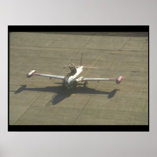 Vergrendeld T-33 Trainer landing_Militair Vliegtui Poster (Voorkant)