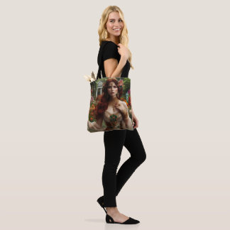 Vergulde Pre-Raphaelietische vrouw 1 in tuin Tote Bag