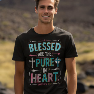 Verhelderende woorden temidden van een kruis t-shirt