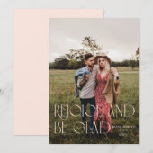 Verheug je en wees blij met de moderne perzik feestdagenkaart (Voorkant / Achterkant)