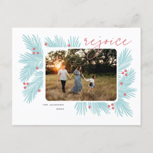 Verheug je over kerstboomtakken en bessen feestdagenkaart