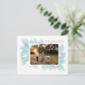 Verheug je over kerstboomtakken en bessen feestdagenkaart (Staand voorkant)