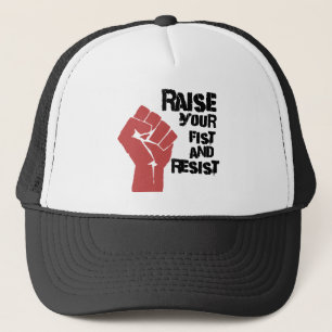 Verhoog je vuist en verzet je trucker pet