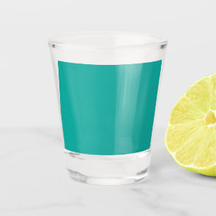 Verhoog uw ontwerp met een groene achtergrond shot glas