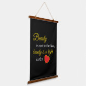 Verhoog uw ruimte - Beauty Slogan Wall Hanging Hangend Wandkleed (Gebogen)